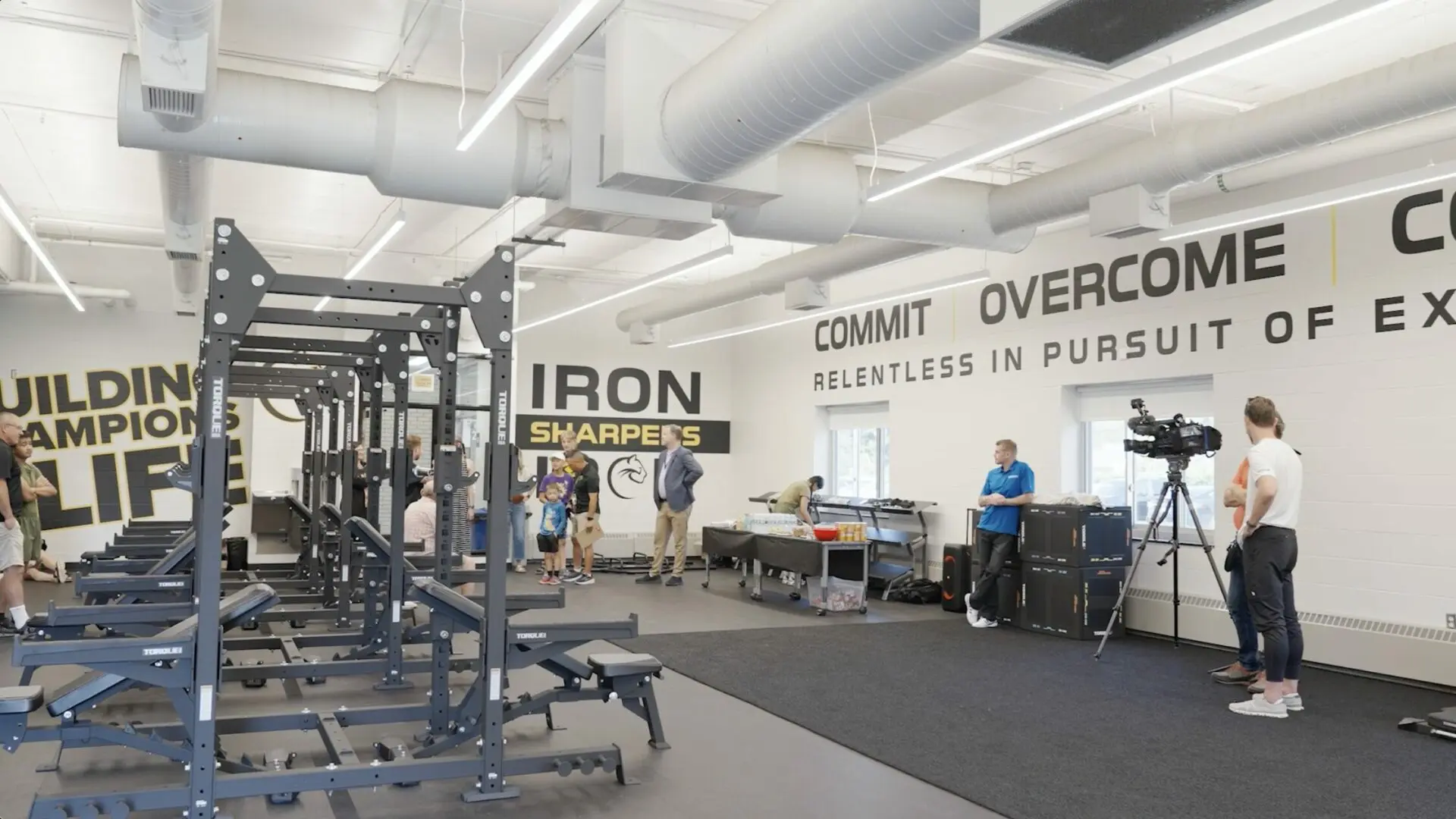 Como Park HS Weighroom walter payton man of the year nominee